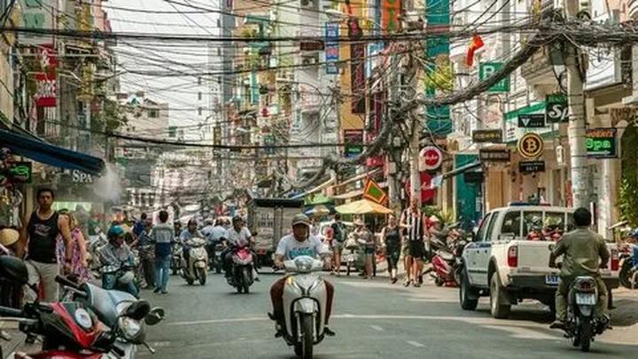 Khám phá thế giới, kiếm tiền từ đam mê: Hotspot Matrix và Vlogger du lịch